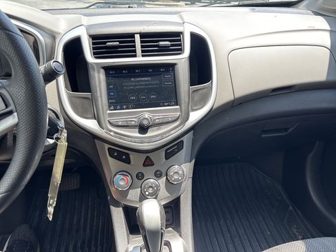 Used 2019 Chevrolet Sonic LT FWD image 22