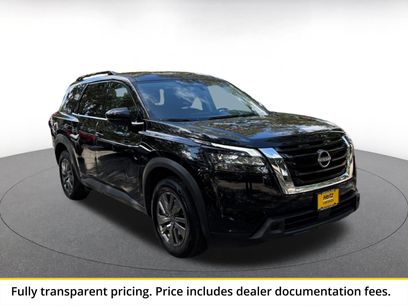 Used 2025 Nissan Pathfinder SV