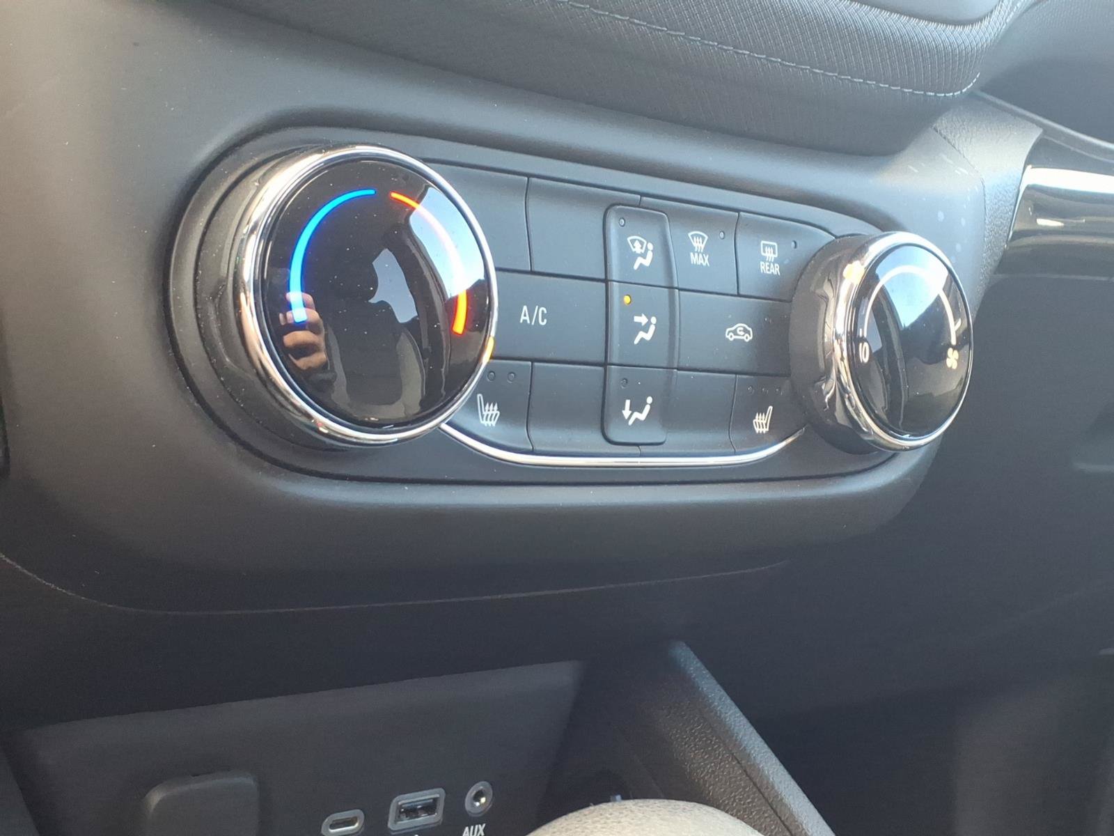 Used 2023 Chevrolet TrailBlazer LT FWD image 14