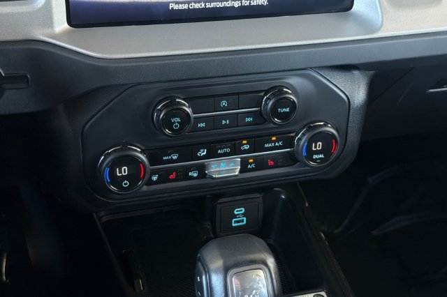 Used 2025 Ford Bronco Outer Banks AWD/4WD image 25
