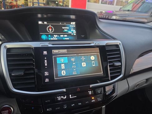 Used 2016 Honda Accord EX-L image 12