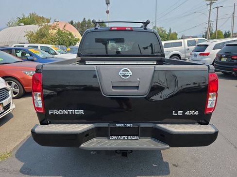 Used 2006 Nissan Frontier LE AWD/4WD image 4