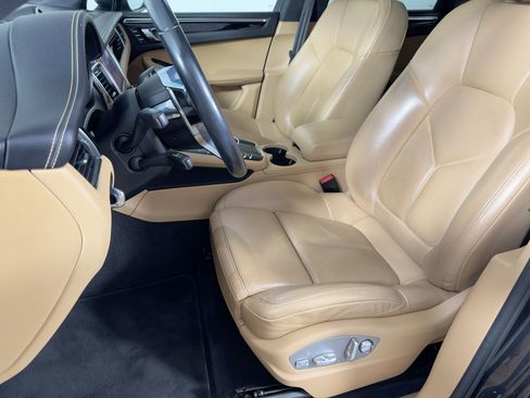 Used 2017 Porsche Macan GTS image 5