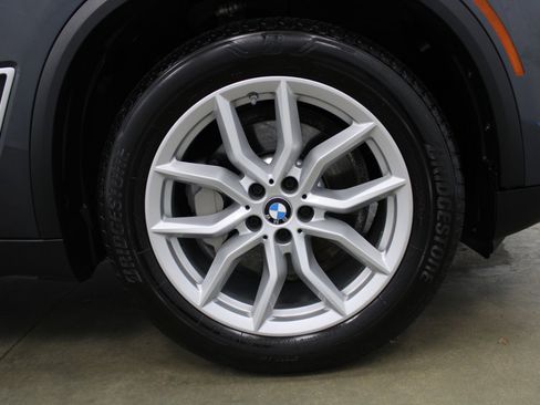 Used 2019 BMW X5 xDrive40i w/ Convenience Package AWD/4WD image 5