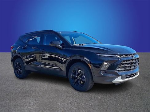 New 2026 Chevrolet Blazer LT image 2