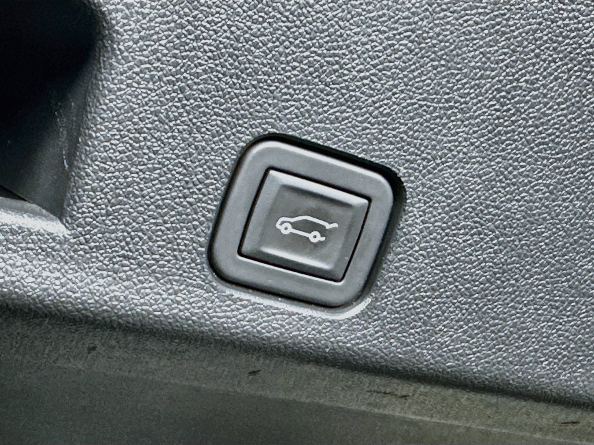 Used 2025 Buick Enclave Preferred FWD image 30