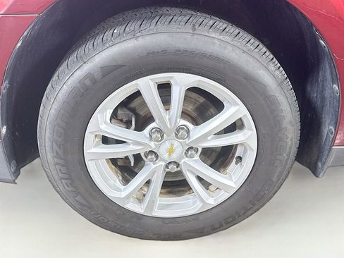 Used 2017 Chevrolet Equinox LT w/ Convenience Package image 37