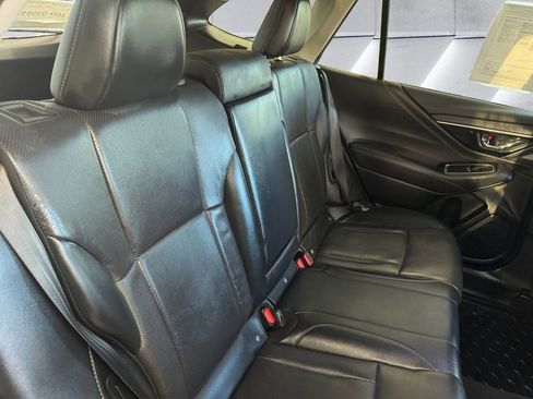 Used 2025 Subaru Outback Limited image 16