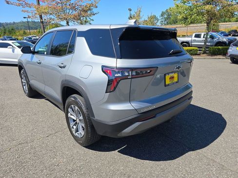 New 2025 Chevrolet Equinox LT image 4