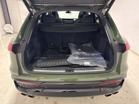 Used 2025 Audi SQ5 Premium Plus image 36