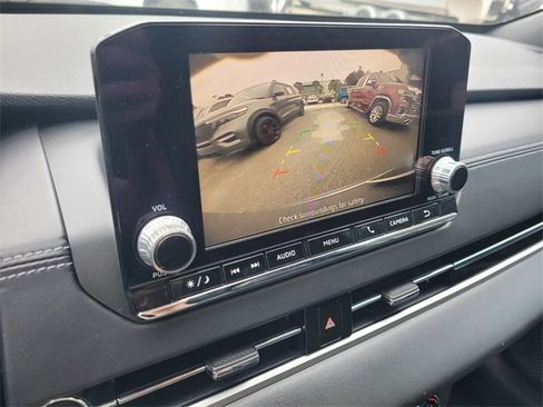 Used 2022 Mitsubishi Outlander SE image 32