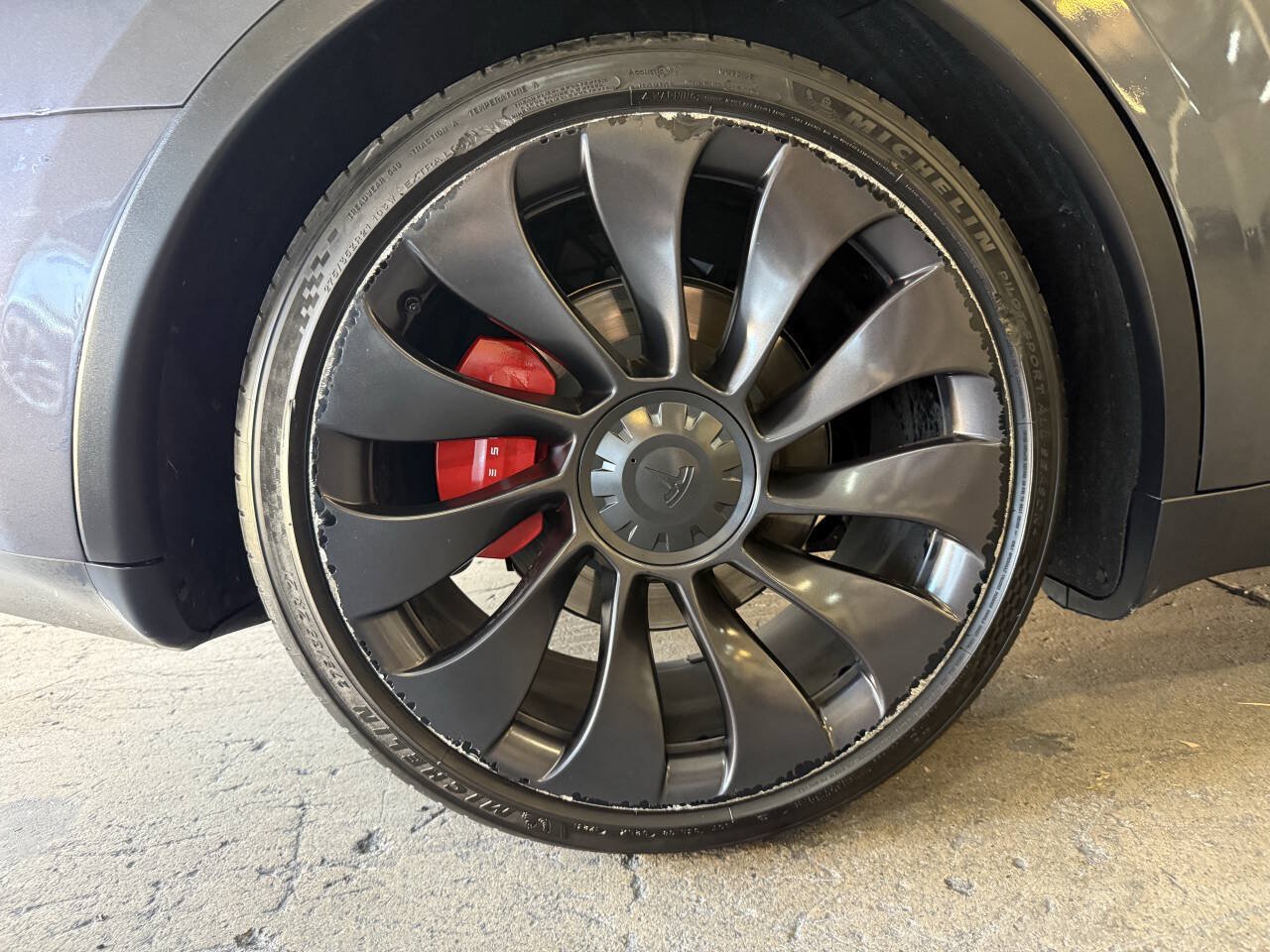 Used 2023 Tesla Model Y Performance AWD/4WD image 31
