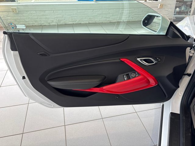 Used 2022 Chevrolet Camaro SS RWD image 7