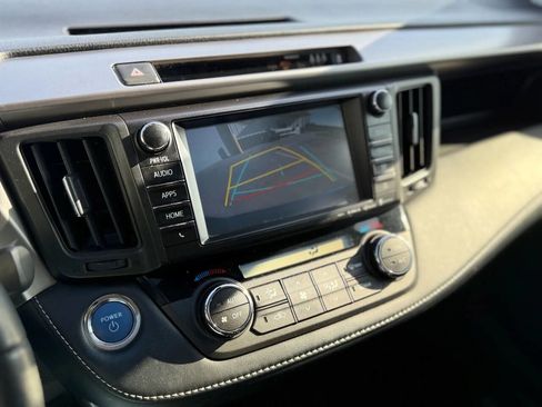 Used 2017 Toyota RAV4 Limited image 19