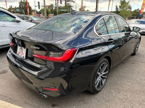 Used 2021 BMW 330i xDrive Sedan w/ Convenience Package image 5