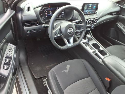 Used 2024 Nissan Sentra SV FWD image 16