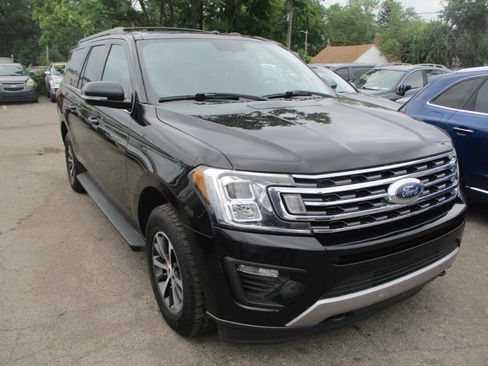 Used 2018 Ford Expedition Max XLT w/ Equipment Group 201A AWD/4WD image 1