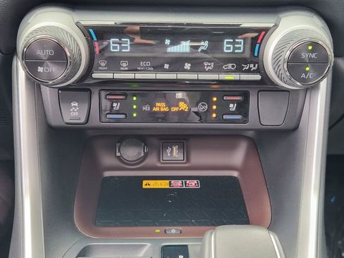 Used 2024 Toyota RAV4 Limited w/ Advanced Technology Package AWD/4WD image 15