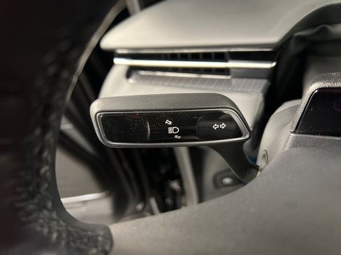 Certified 2025 Lincoln Nautilus Premier w/ Equipment Group 102A image 21