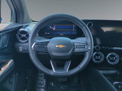 Used 2024 Chevrolet Blazer EV LT image 12