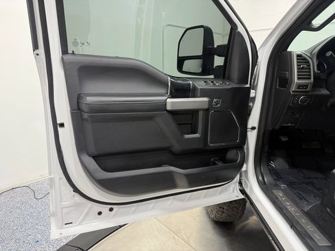 Used 2021 Ford F350 Platinum w/ Tremor Off-Road Package image 9