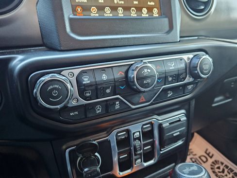 Used 2020 Jeep Wrangler Unlimited Sport image 25