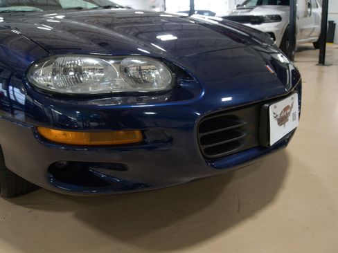 Used 2001 Chevrolet Camaro LT w/ Preferred Equipment Group 1 image 9