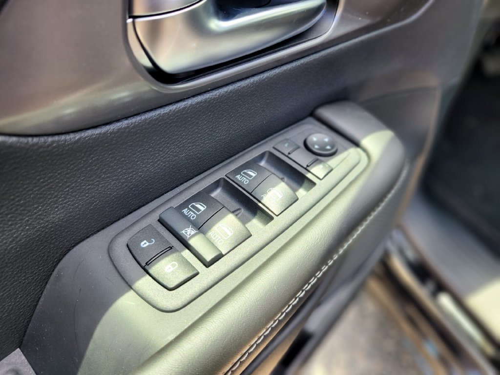 New 2026 Chrysler Pacifica Select w/ S Appearance Package AWD/4WD image 18
