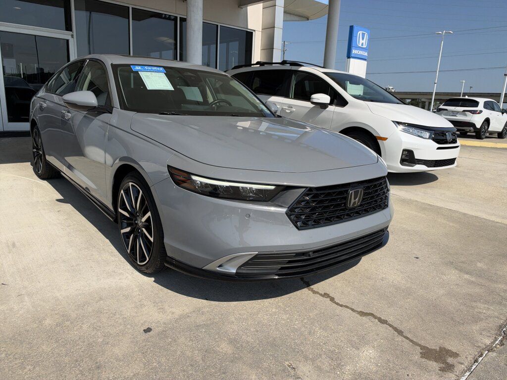 Certified 2024 Honda Accord Touring image 3