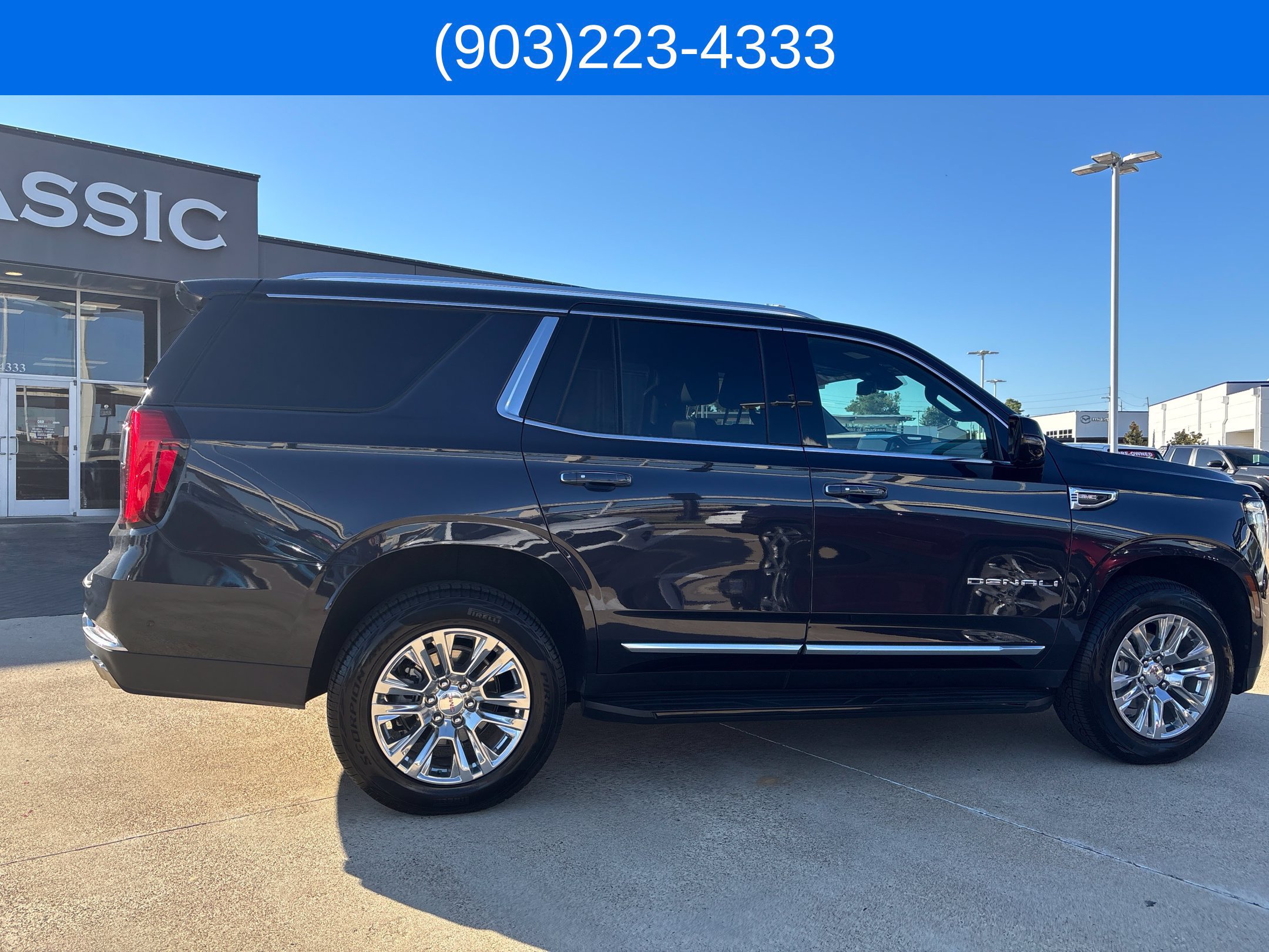 Used 2025 GMC Yukon Denali AWD/4WD image 16