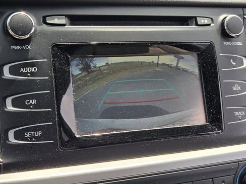 Used 2019 Toyota Highlander LE image 21