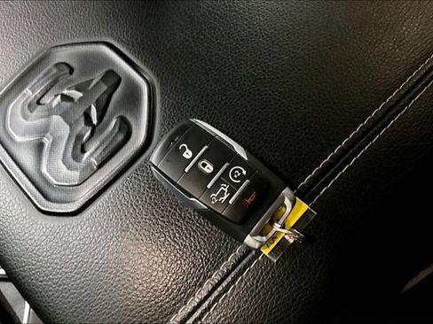 Used 2023 RAM 1500 Laramie AWD/4WD image 30
