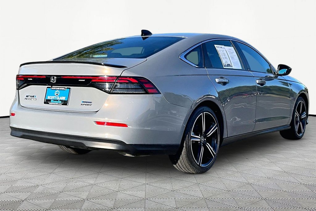 Used 2024 Honda Accord Sport image 6