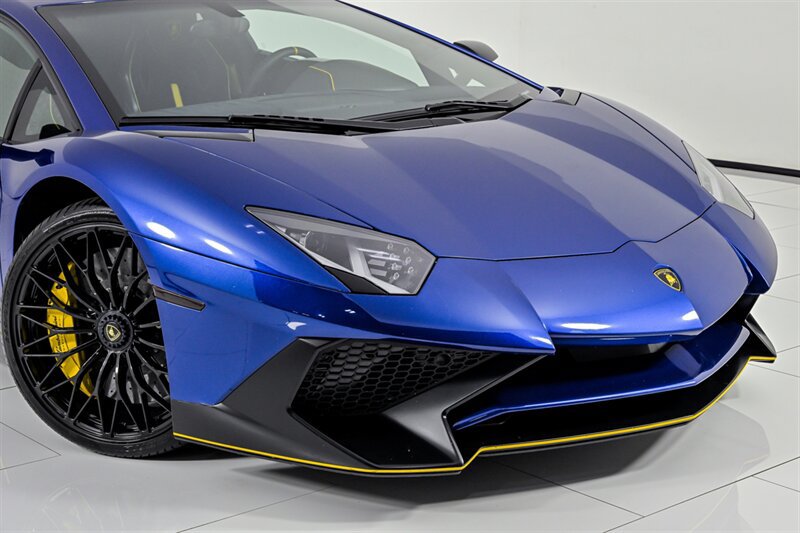 Used 2017 Lamborghini Aventador LP 750-4 Superveloce AWD/4WD image 3