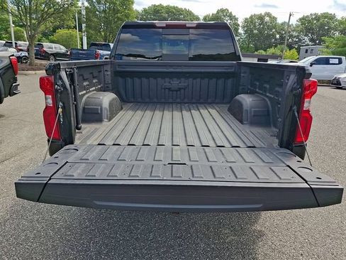 Used 2024 Chevrolet Silverado 1500 LT Trail Boss w/ LT Trail Boss Premium Package AWD/4WD image 32