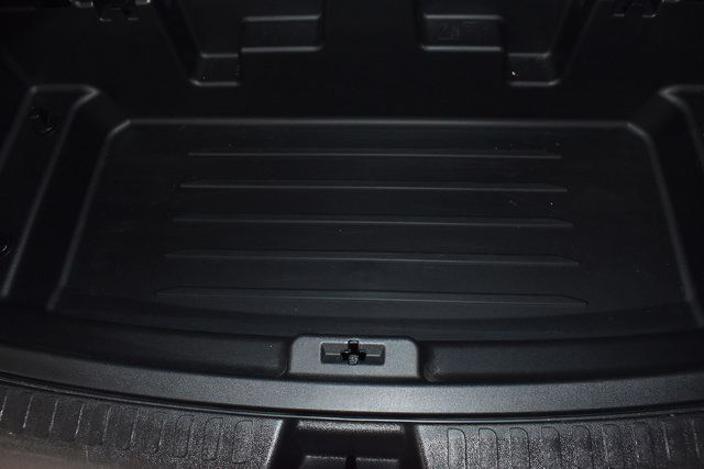 Used 2024 Chevrolet Traverse RS w/ LPO, Floor Liner Package AWD/4WD image 10