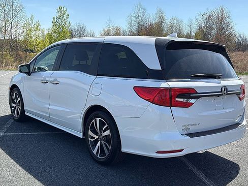 Used 2024 Honda Odyssey Touring image 9