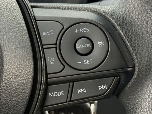 Used 2021 Toyota Corolla LE w/ Carpet Mat Package (TMS) image 20