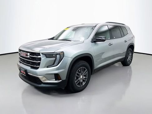 Used 2025 GMC Acadia Elevation image 3