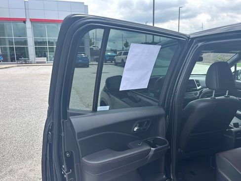 Used 2020 Honda Ridgeline Black Edition image 10