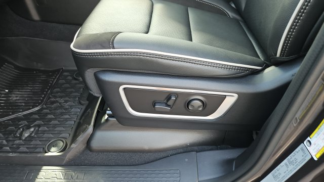 New 2027 RAM 1500 Laramie AWD/4WD image 7