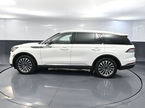 Used 2023 Lincoln Aviator Reserve image 9