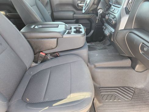 Used 2020 Chevrolet Silverado 2500 Custom w/ Custom Value Package image 16