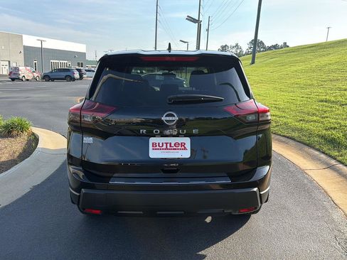 New 2026 Nissan Rogue SV w/ Cold Weather Package FWD image 5