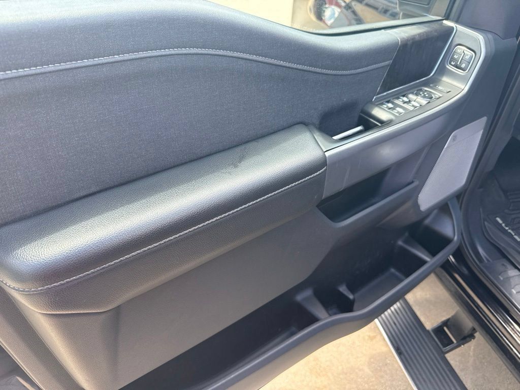 Used 2023 Ford F250 Lariat w/ Lariat Ultimate Package AWD/4WD image 7
