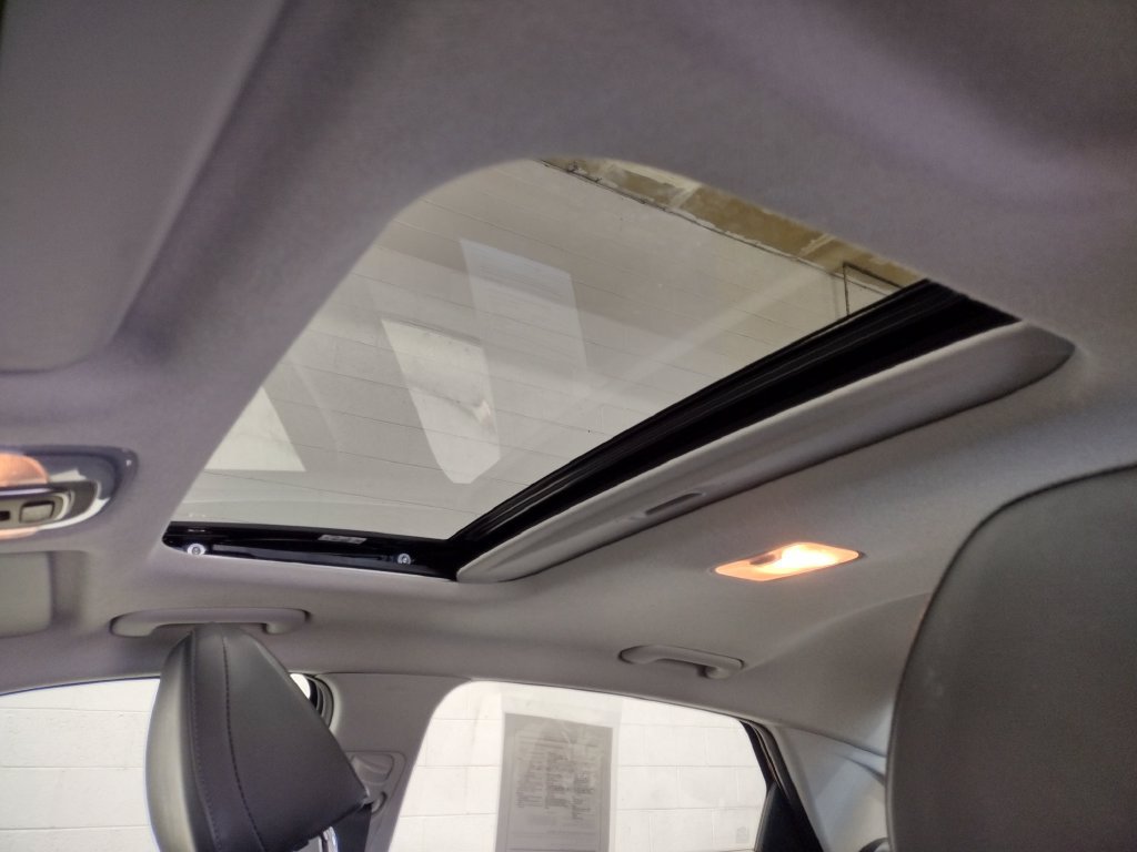 Certified 2024 Hyundai Elantra Limited FWD image 23