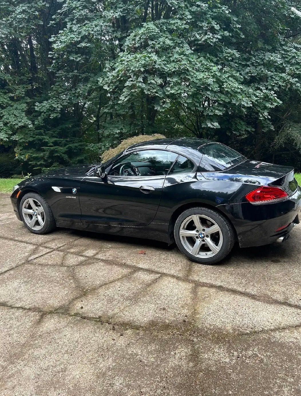 Used 2013 BMW Z4 sDrive28i RWD image 1