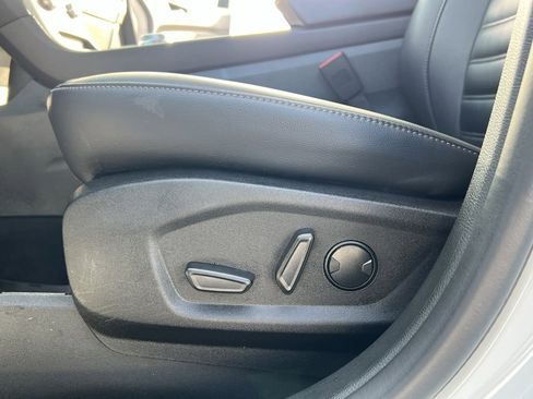 Used 2024 Ford Edge SEL w/ Convenience Package image 16