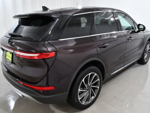 Used 2023 Lincoln Corsair AWD w/ Equipment Group 101A image 11