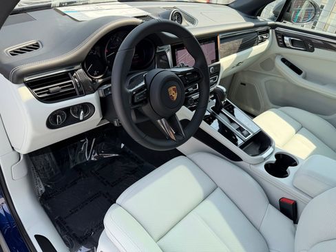 New 2026 Porsche Macan Turbo image 4